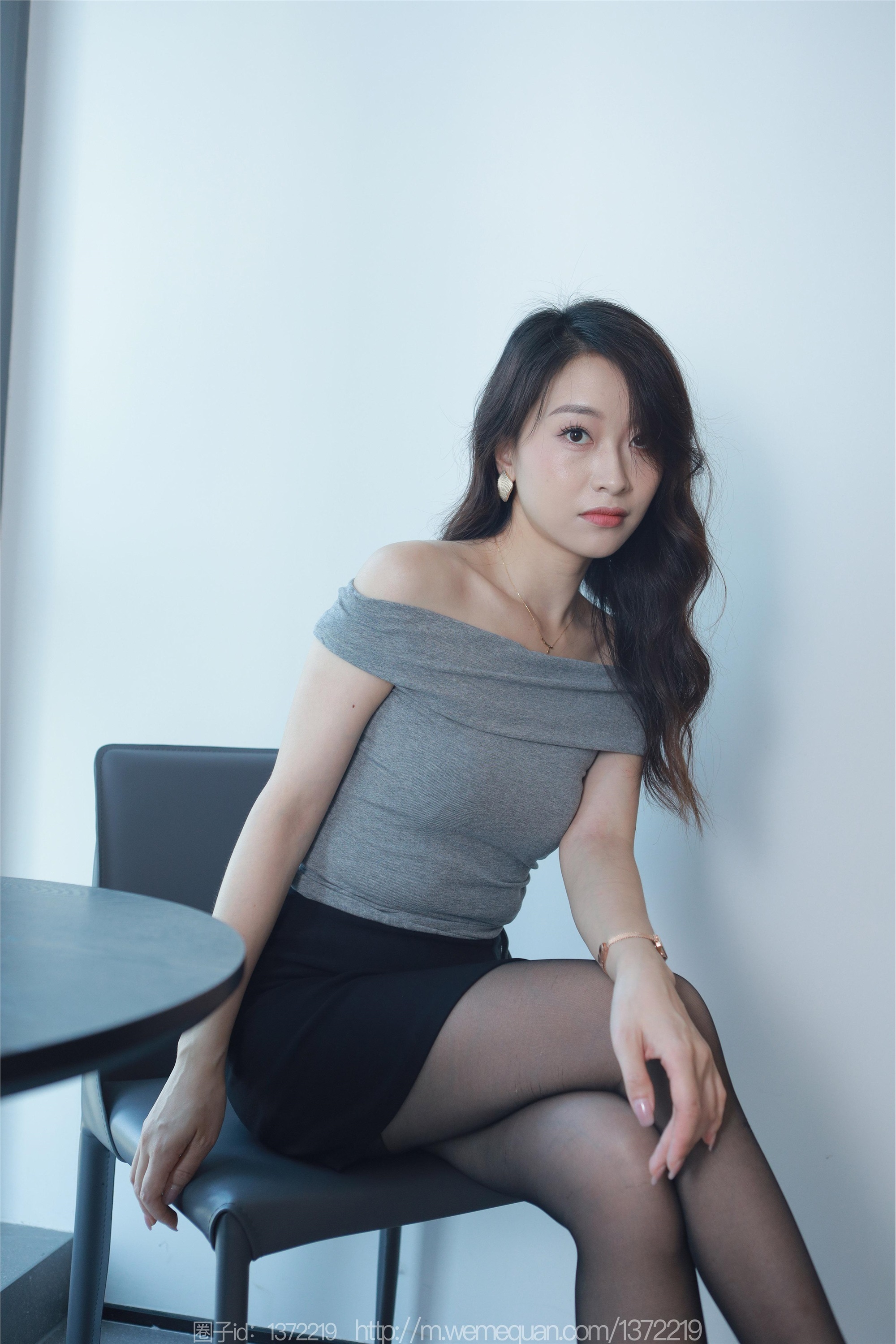 IESS异思趣向  2023.07.31 丝享家 1494 小婕《紧身的包臀裙》